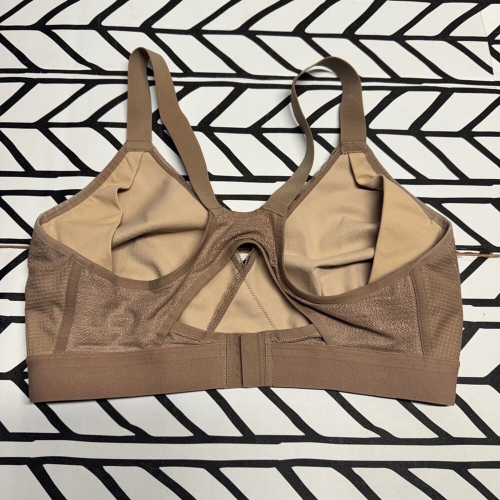Lululemon Awake to Lace Wireless Bra in Soft Sand size 34E - Picture 7 of 9
